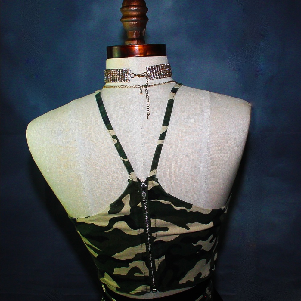 Sergeant Jane Crop Top - Picture 4 of 8